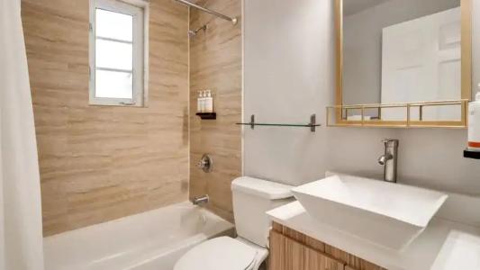 Tradewinds Apartment - 101