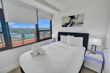 The Alexander Periwinkle - 704