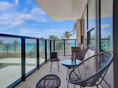 The Alexander Periwinkle - 213