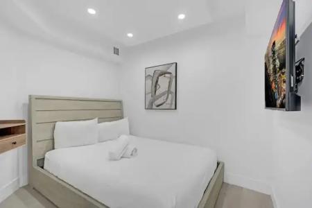 The Alexander Periwinkle - 583