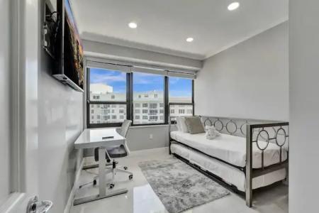 The Alexander Periwinkle - 732