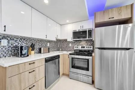 The Alexander Periwinkle - 557