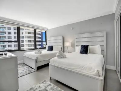 The Alexander Periwinkle - 294