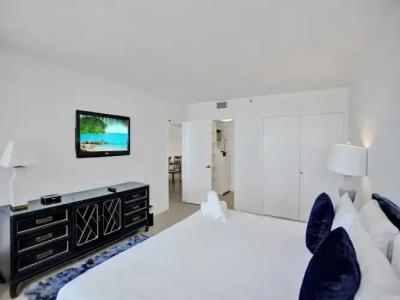 The Alexander Periwinkle - 297