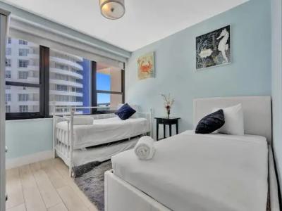 The Alexander Periwinkle - 556