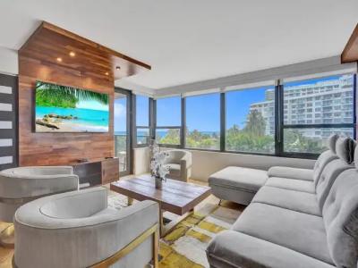 The Alexander Periwinkle - 719