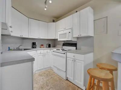 The Alexander Periwinkle - 747