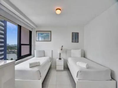 The Alexander Periwinkle - 77