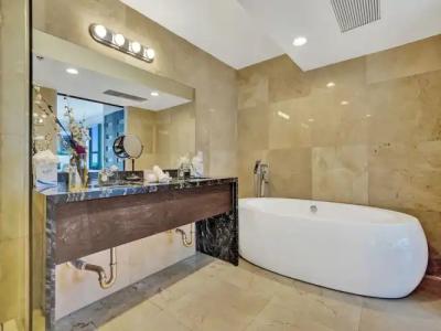 The Alexander Periwinkle - 490