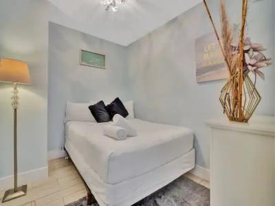 The Alexander Periwinkle - 553