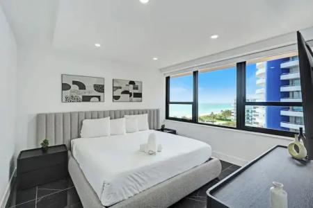 The Alexander Periwinkle - 576