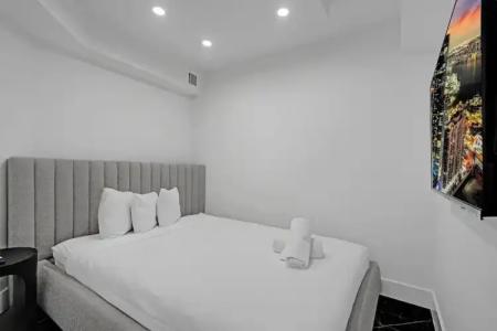 The Alexander Periwinkle - 574