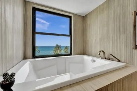 The Alexander Periwinkle - 221