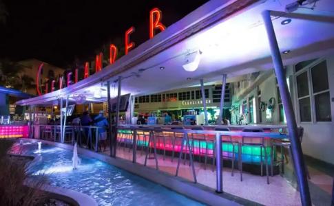 Clevelander - 19