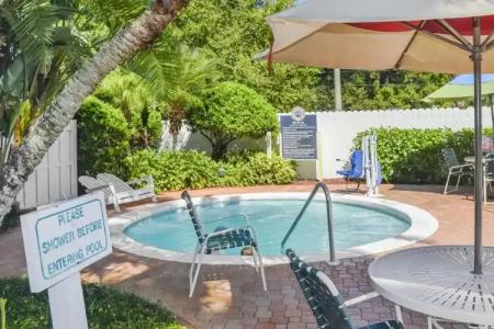 Cypress Pointe Grande Villas - 14