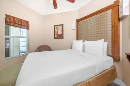 Cypress Pointe Grande Villas - 37