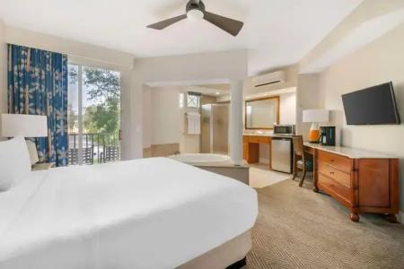 Cypress Pointe Grande Villas - 3