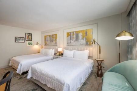 Castle, Autograph Collection - 20