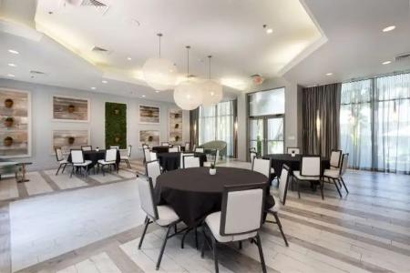 Castle, Autograph Collection - 10