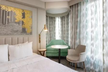 Castle, Autograph Collection - 35