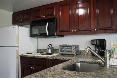 Parc Corniche Condominium Suite - 102