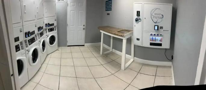 Monumental Movieland - 30