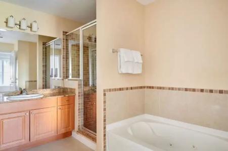 The Point & Suites Universal - 6