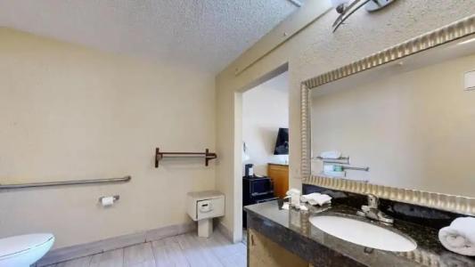 Days Inn by Wyndham Orlando Downtown - 19