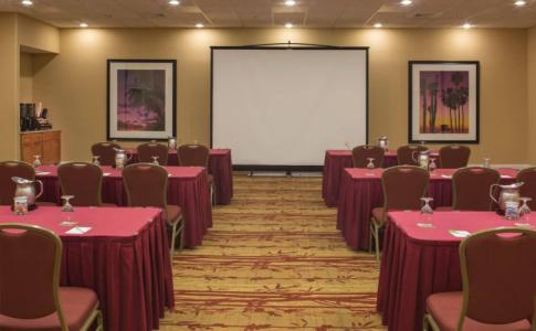 Courtyard Orlando Lake Buena Vista at Vista Centre - 22