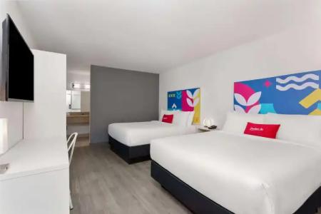 Baymont by Wyndham Orlando North Millenia - 5