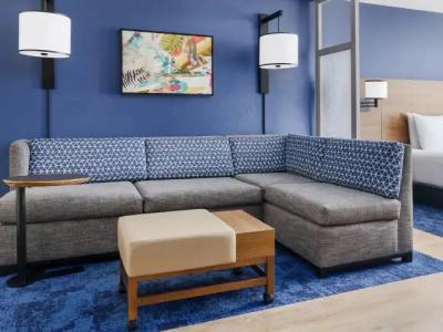 Hyatt Place Across from Universal Orlando Resort - 42