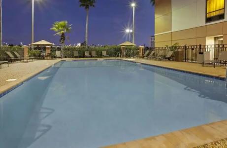 Hyatt Place Across from Universal Orlando Resort - 16