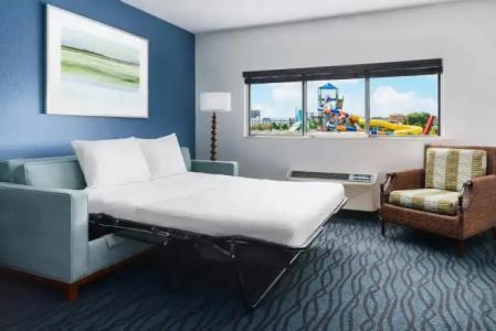 Coco Key & Water Park Resort - 8