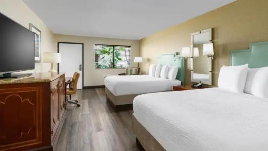 Coco Key & Water Park Resort - 27