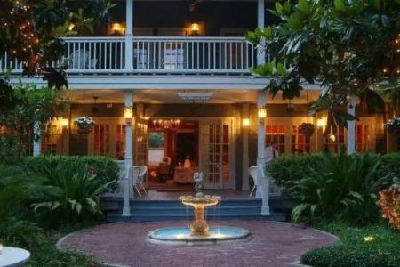 Wellborn Downtown, Sonder - 2