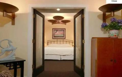 Wellborn Downtown, Sonder - 5