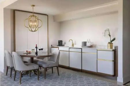 Waldorf Astoria - 70