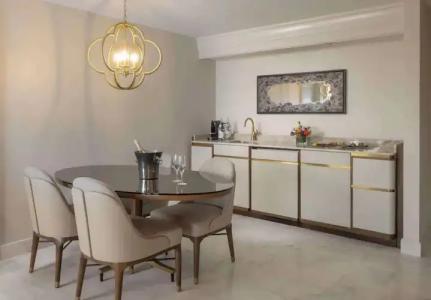 Waldorf Astoria - 128