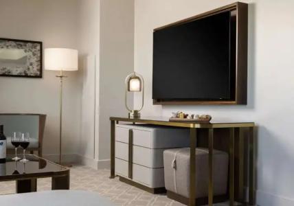 Waldorf Astoria - 83