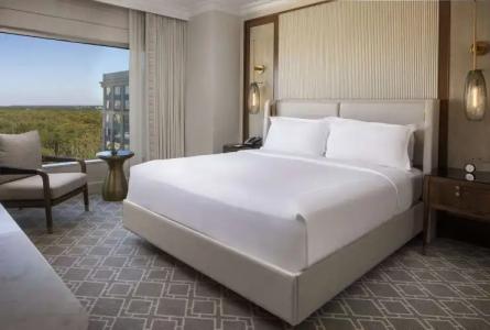 Waldorf Astoria - 72