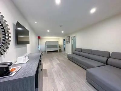 Ramada by Wyndham Anaheim Convention Center - 45