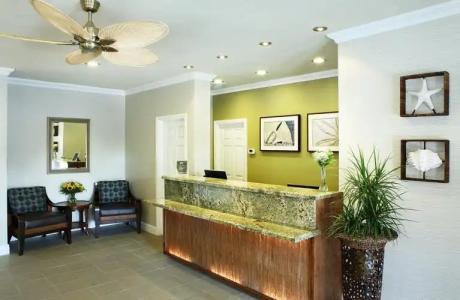 Pacific Shores Inn - 1