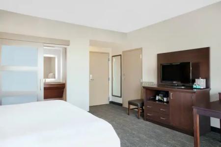 Wyndham San Diego Bayside - 52