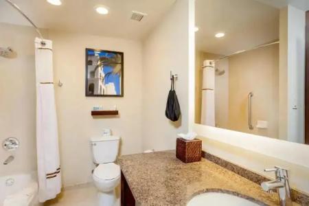 Wyndham San Diego Bayside - 28