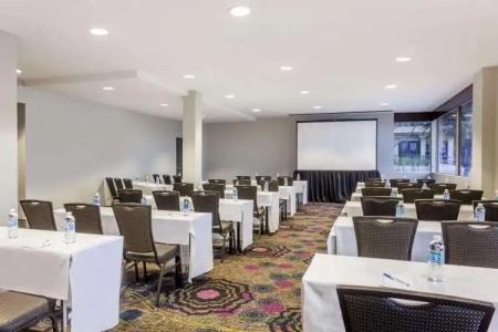 Wyndham San Diego Bayside - 17