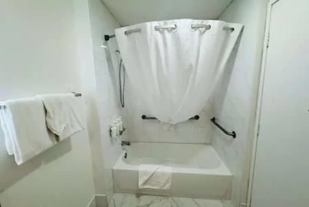 Ramada by Wyndham San Diego Airport - 7