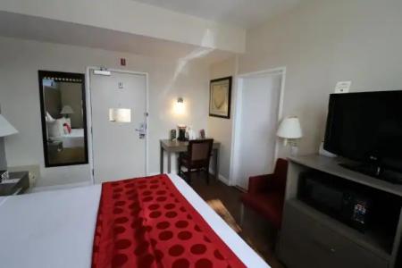 Ramada by Wyndham San Diego Airport - 36