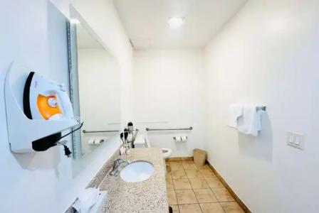 Ramada by Wyndham San Diego Airport - 49