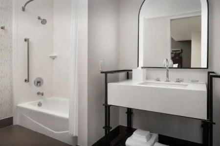 Courtyard by Marriott San Diego Downtown - 52