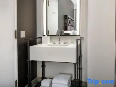 Courtyard by Marriott San Diego Downtown - 43